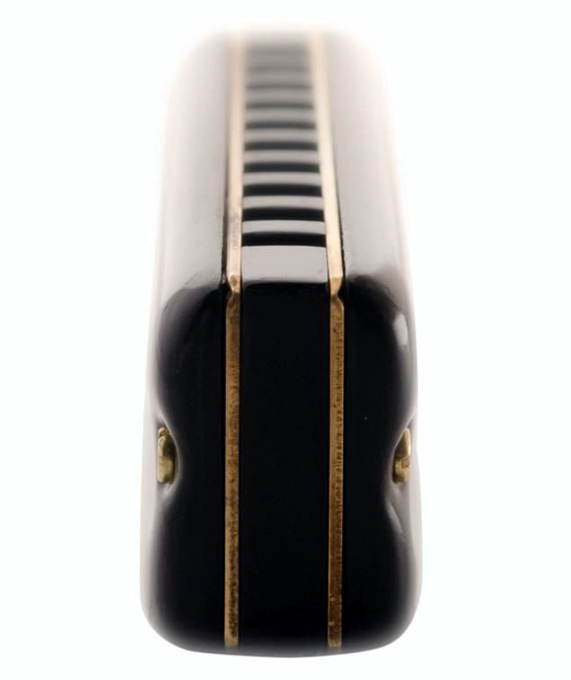 Particular of Dortel custom harmonica