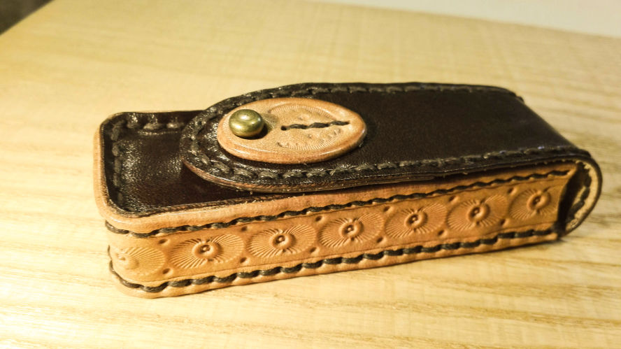 Model 1 custom harmonica leather case - detail 1