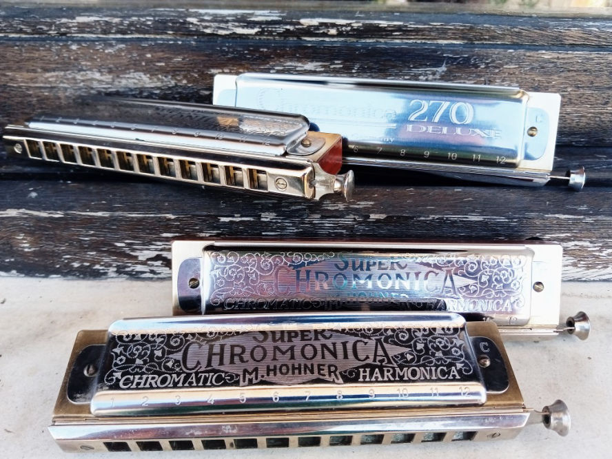 AGC custom harmonicas